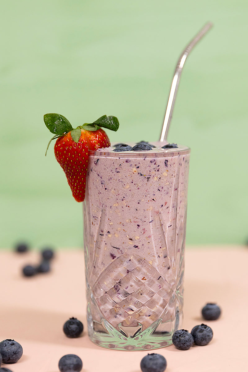 Blueberry and Rose Breakfast Smoothie